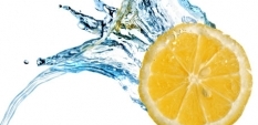 Полезните свойства на лимоновата вода